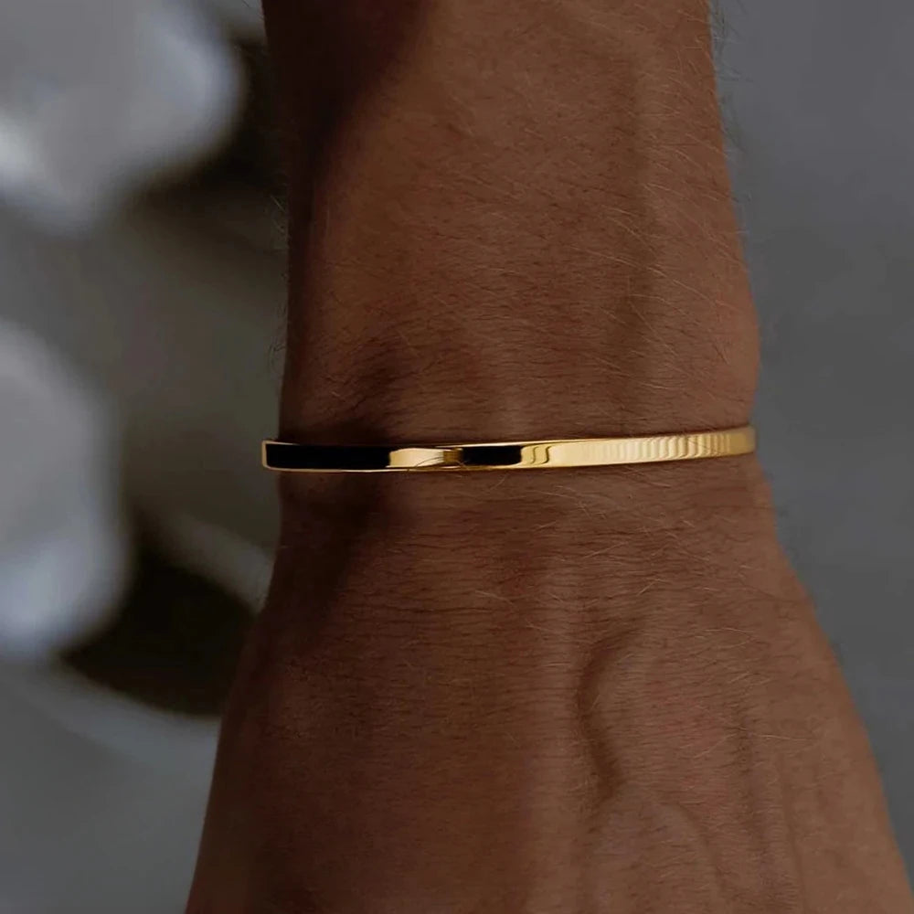 CUFF BRACELET